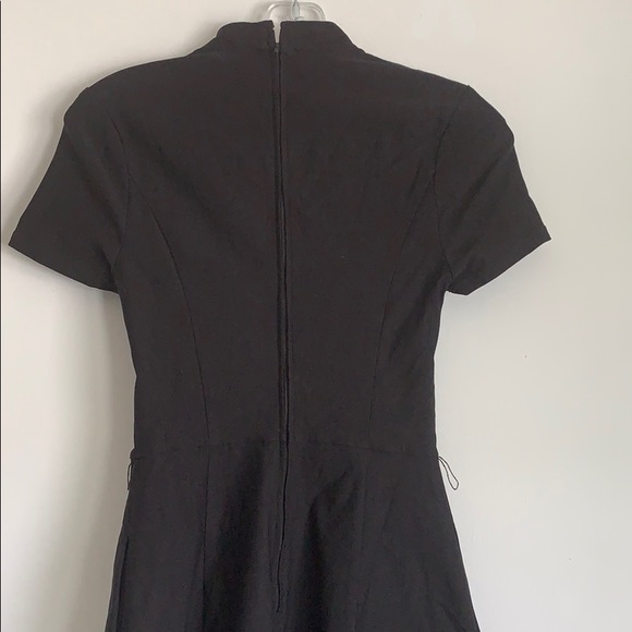 Key-hole Neckline Black Dress - Picture 5 of 5
